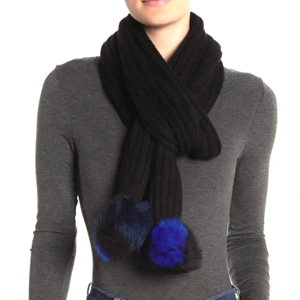 UGG Cable Knit Scarf With Shearling Fur Pom Pom NEW With Tag Black Blue
